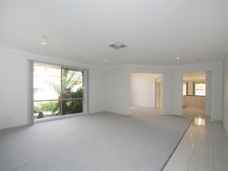 11 Kalimna Court, Rowville VIC 3178