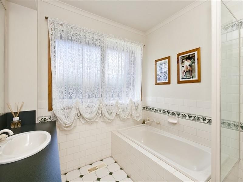 3 Bree Place, Rowville VIC 3178