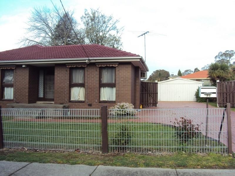 33 Deschamp Crescent, Rowville VIC 3178