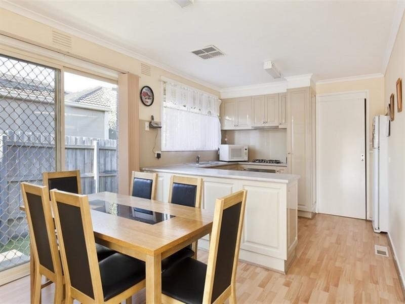 14 Holbein Court, Scoresby VIC 3179