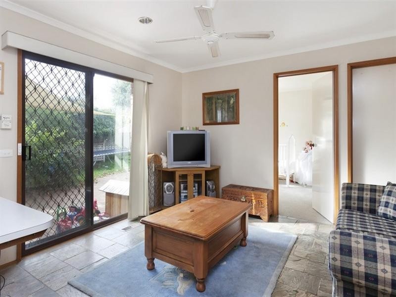 68 Dandelion Drive, Rowville VIC 3178