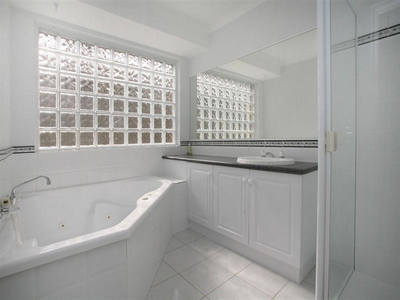 11 Kalimna Avenue, Rowville VIC 3178