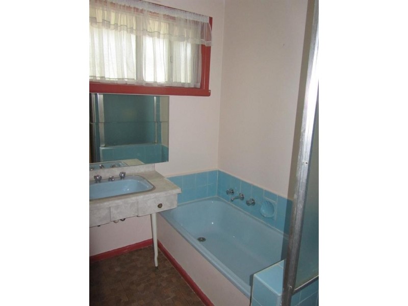 16 O’Connor Road, Knoxfield VIC 3180