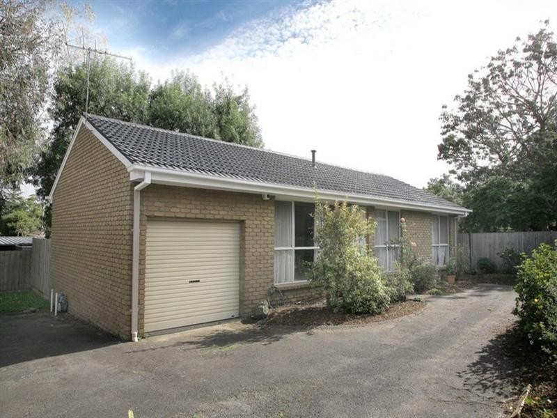 2/2 Elizabeth Court, Rowville VIC 3178