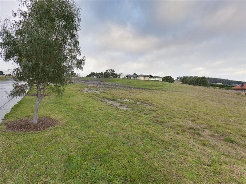 5 Carrington Court, Lysterfield VIC 3156 the real estate agency