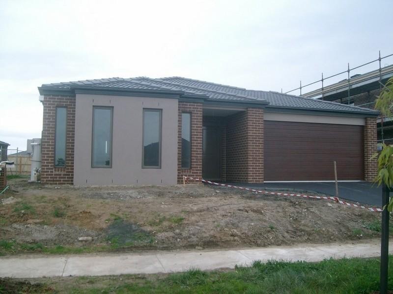 70 Mountainview Boulevard, Cranbourne North VIC 3977