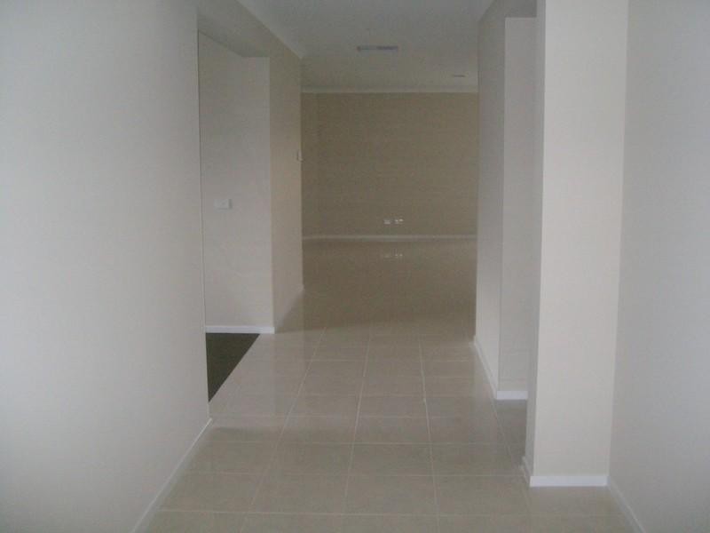 70 Mountainview Boulevard, Cranbourne North VIC 3977