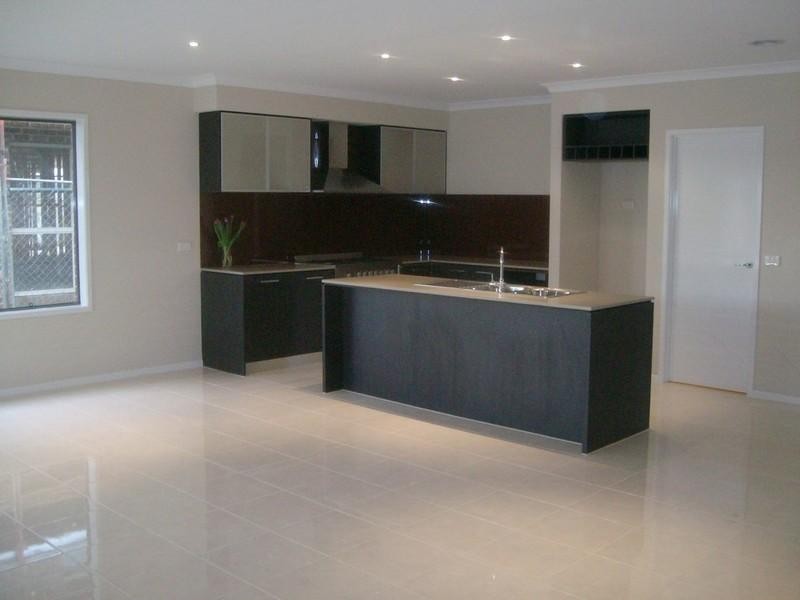 70 Mountainview Boulevard, Cranbourne North VIC 3977