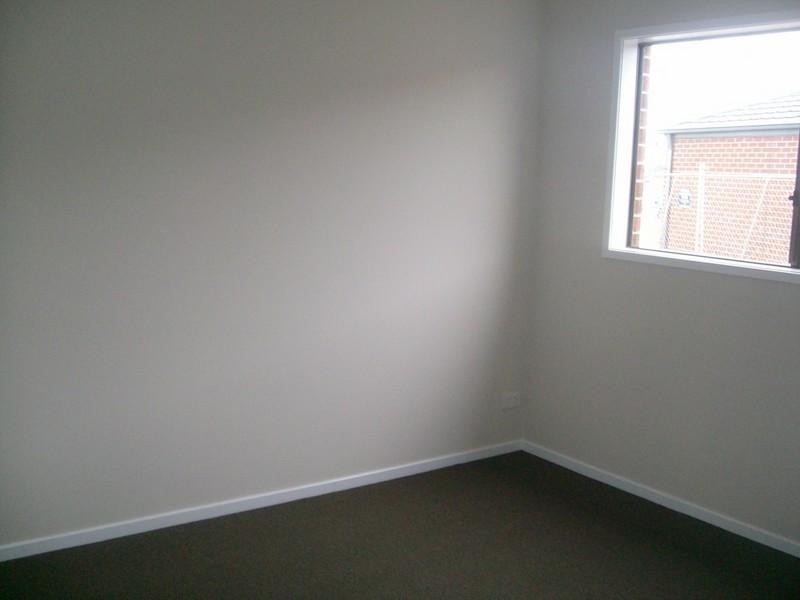 70 Mountainview Boulevard, Cranbourne North VIC 3977