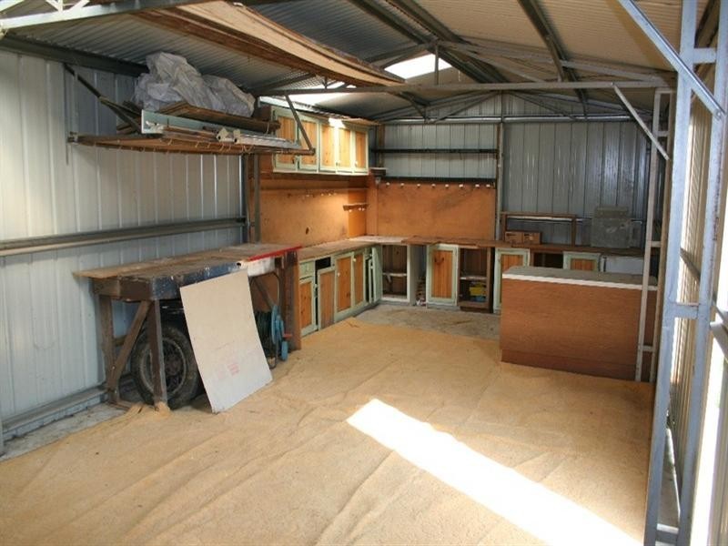 5 Fourth Avenue, Rowville VIC 3178