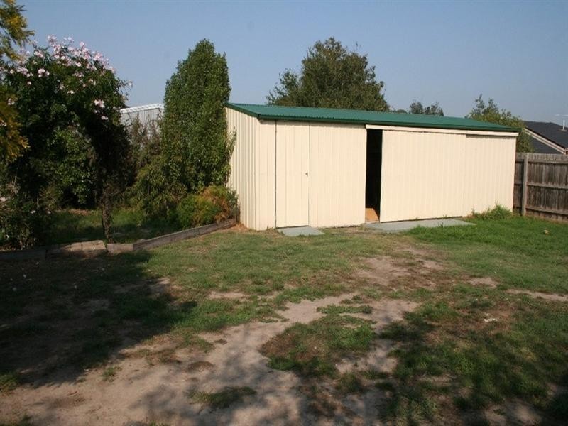 5 Fourth Avenue, Rowville VIC 3178