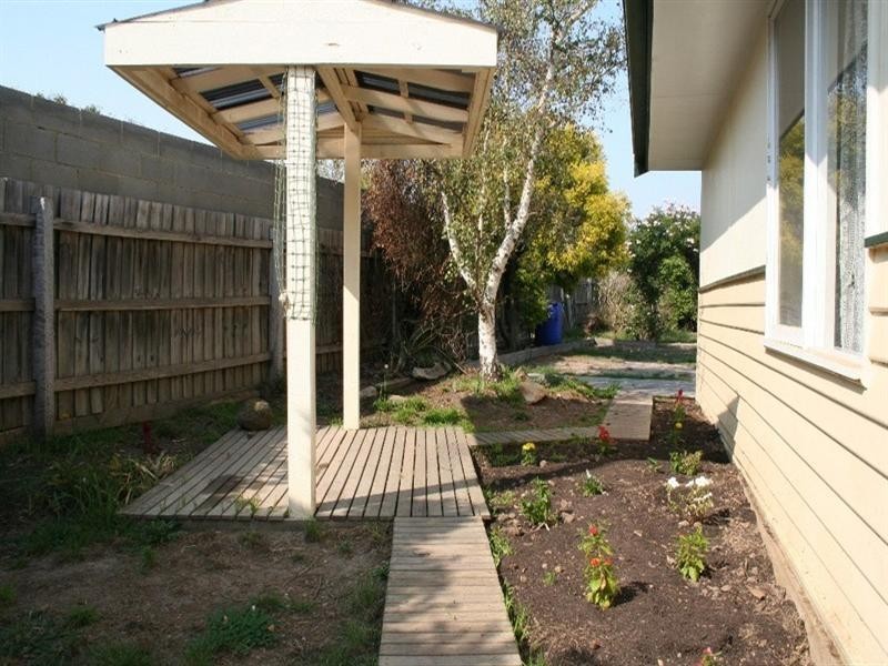 5 Fourth Avenue, Rowville VIC 3178