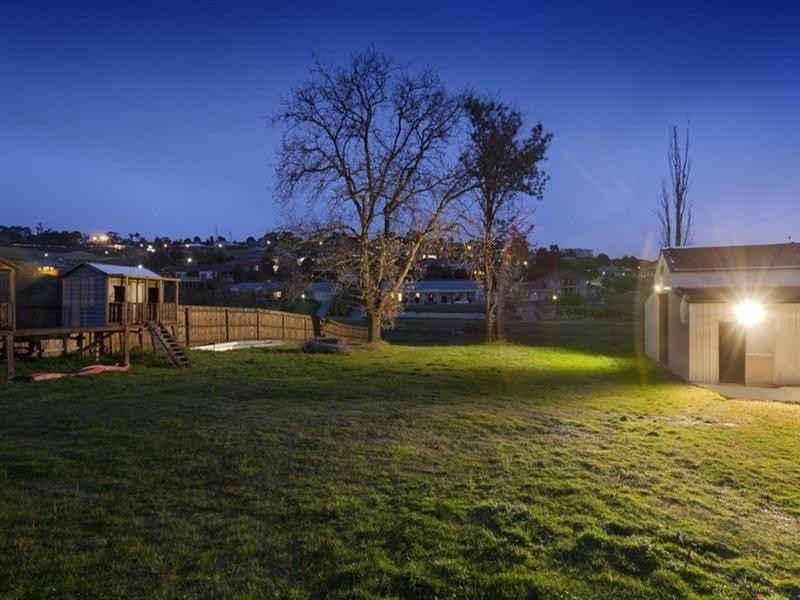 25 Aranmore Crescent, Narre Warren North VIC 3804