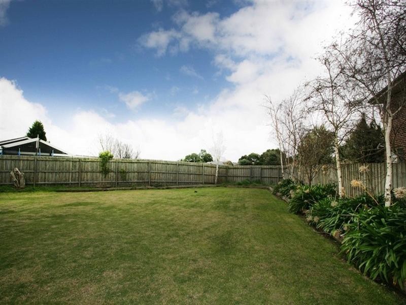 7 Fernlea Avenue, Rowville VIC 3178