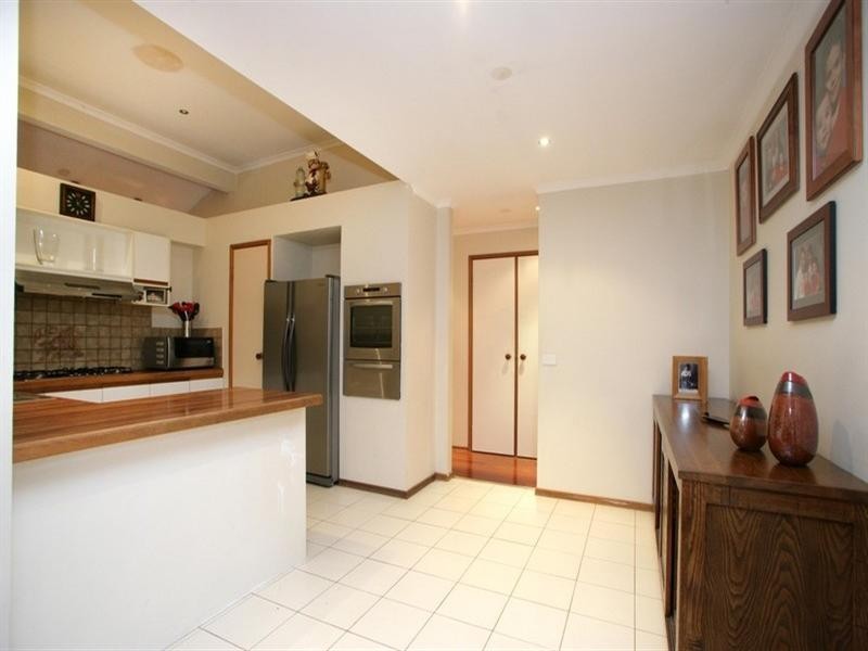 7 Fernlea Avenue, Rowville VIC 3178