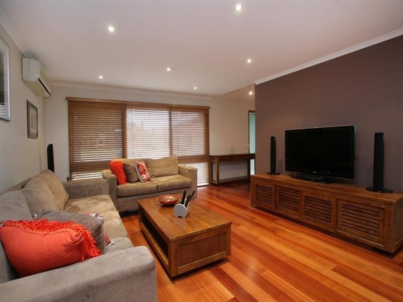 7 Fernlea Avenue, Rowville VIC 3178