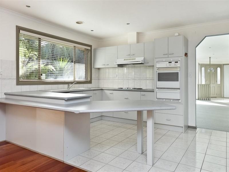 2 Shearer Drive, Rowville VIC 3178