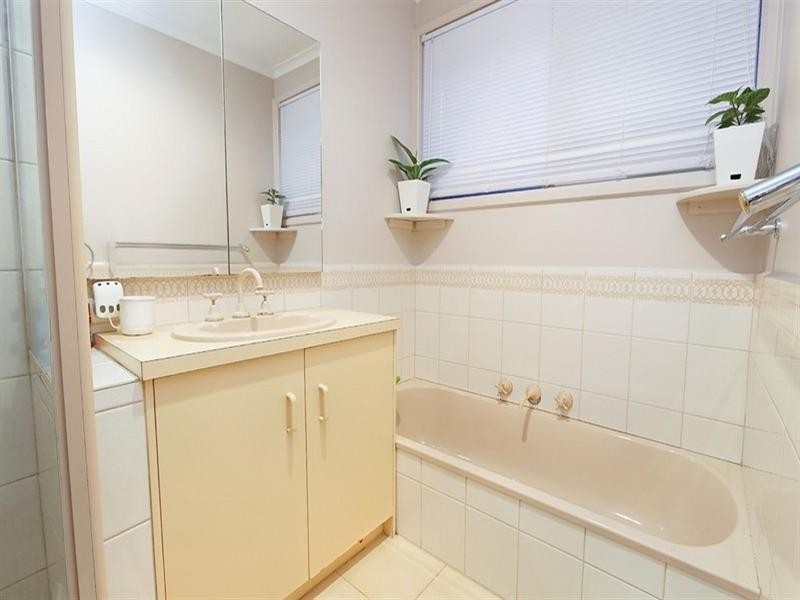 24 Glenifer Avenue, Scoresby VIC 3179