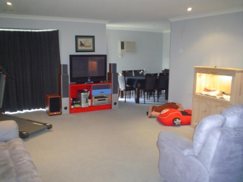 10 Webb Court, Rowville VIC 3178