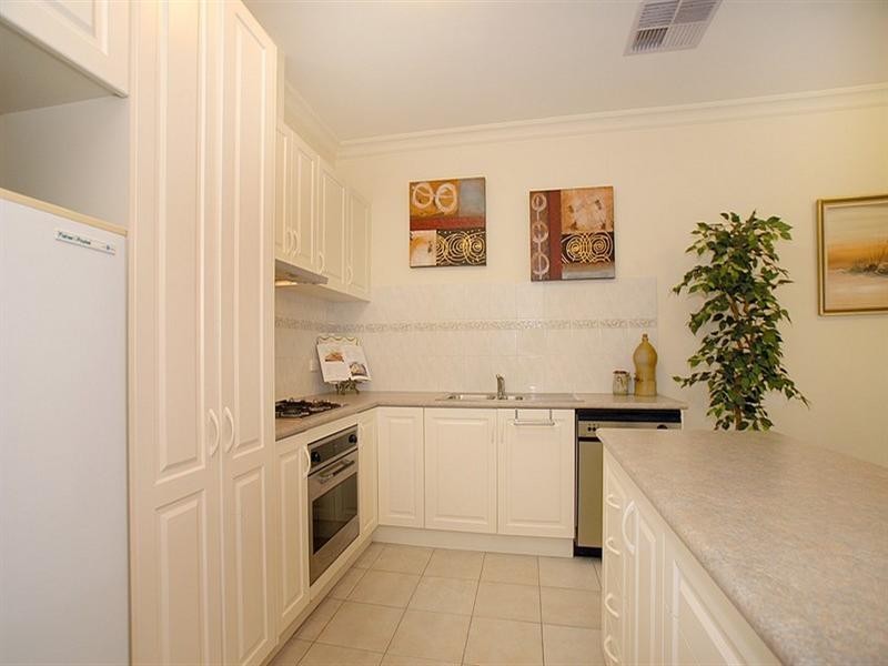 4/14 Yvette Drive, Rowville VIC 3178