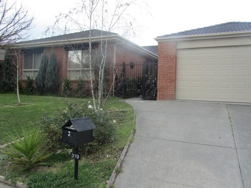 319 Dandelion Drive, Rowville VIC 3178