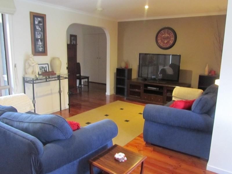 319 Dandelion Drive, Rowville VIC 3178