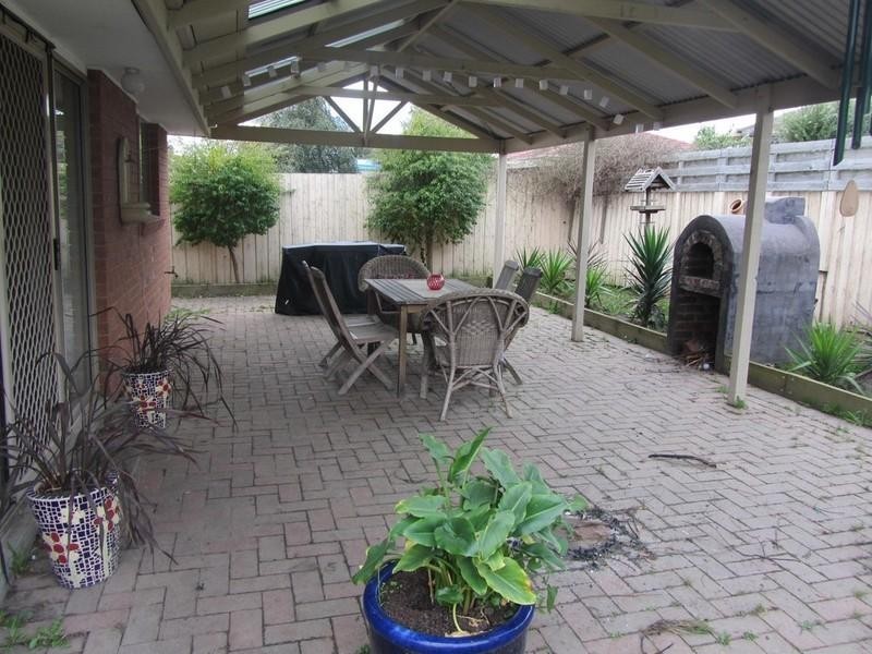319 Dandelion Drive, Rowville VIC 3178