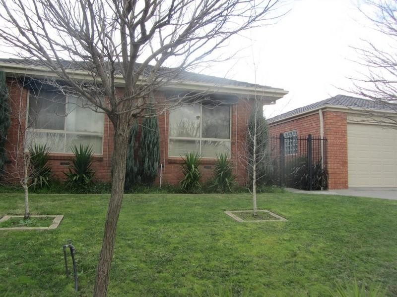 319 Dandelion Drive, Rowville VIC 3178