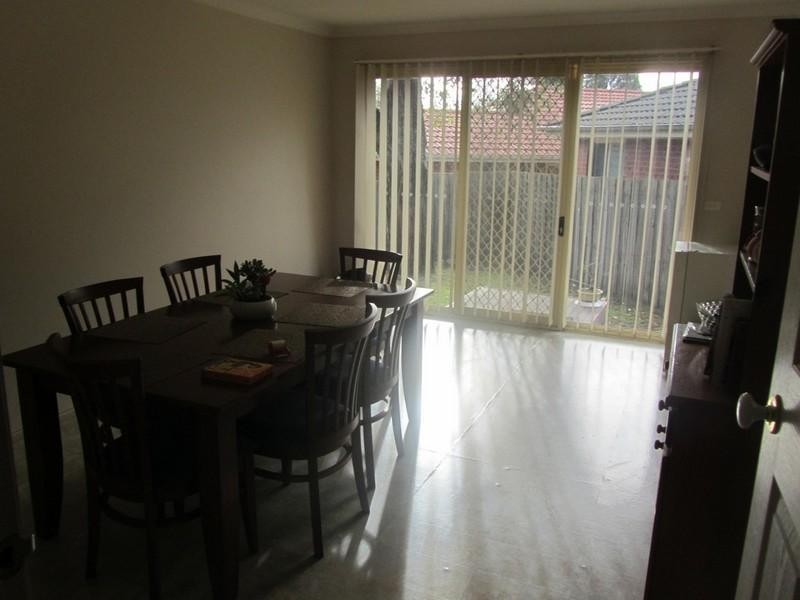 2/4 Deschamp Crescent, Rowville VIC 3178