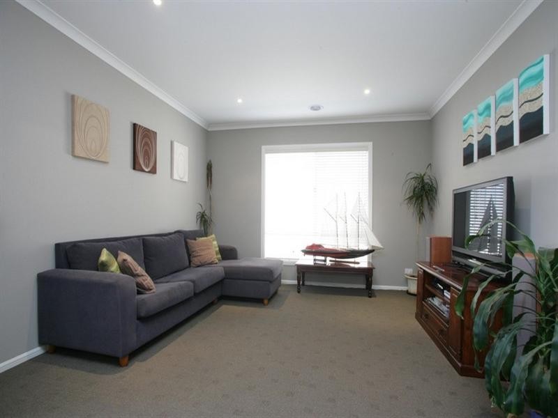 12 Bluemist Circuit, Lyndhurst VIC 3975