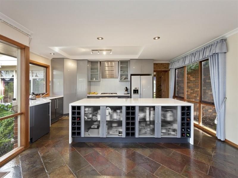 332 Hallam North Road, Lysterfield South VIC 3156