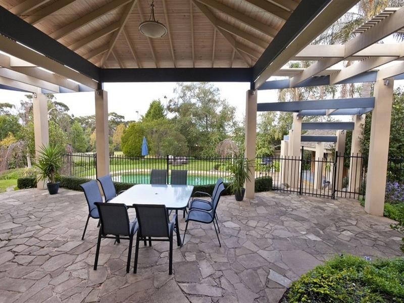 332 Hallam North Road, Lysterfield South VIC 3156