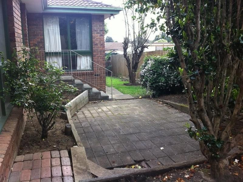 85 Dandelion Drive, Rowville VIC 3178