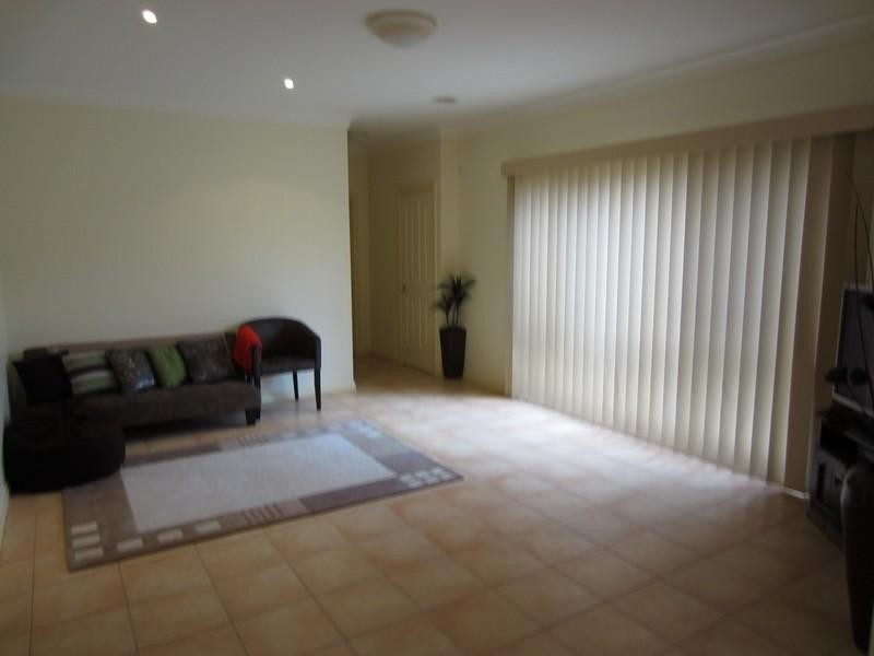 1 Orchard Way S, Rowville VIC 3178
