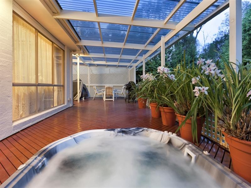 7 Tali Karng Close, Rowville VIC 3178