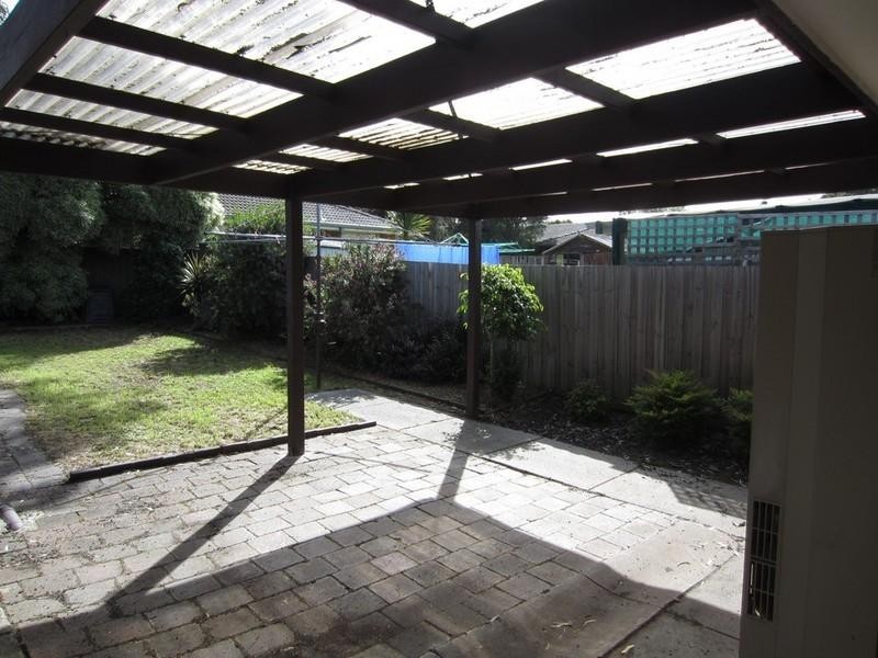 1/13 Third Avenue, Dandenong North VIC 3175