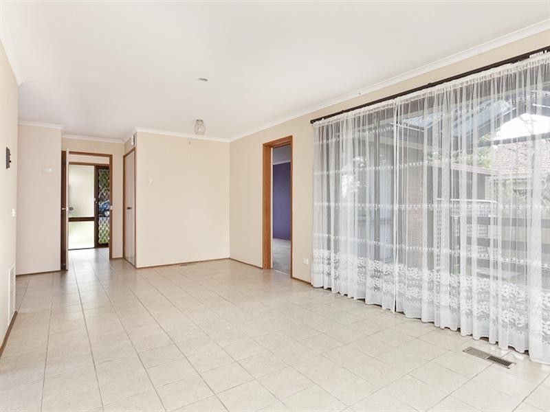 6 Erskine Drive, Rowville VIC 3178