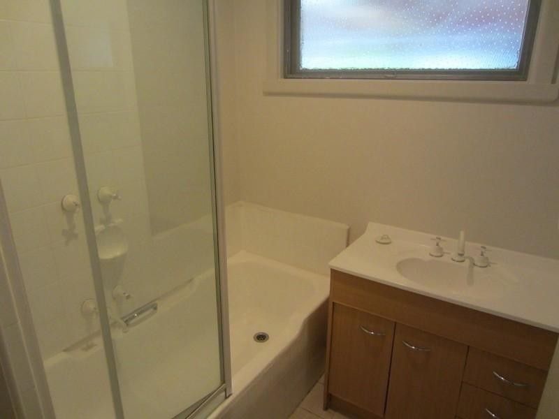 16 Bareena Avenue, Rowville VIC 3178