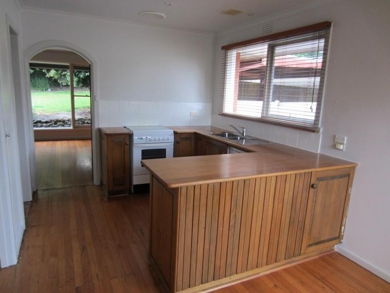 16 Bareena Avenue, Rowville VIC 3178