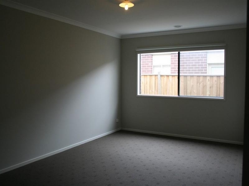 3 Egan Lane, Lyndhurst VIC 3975