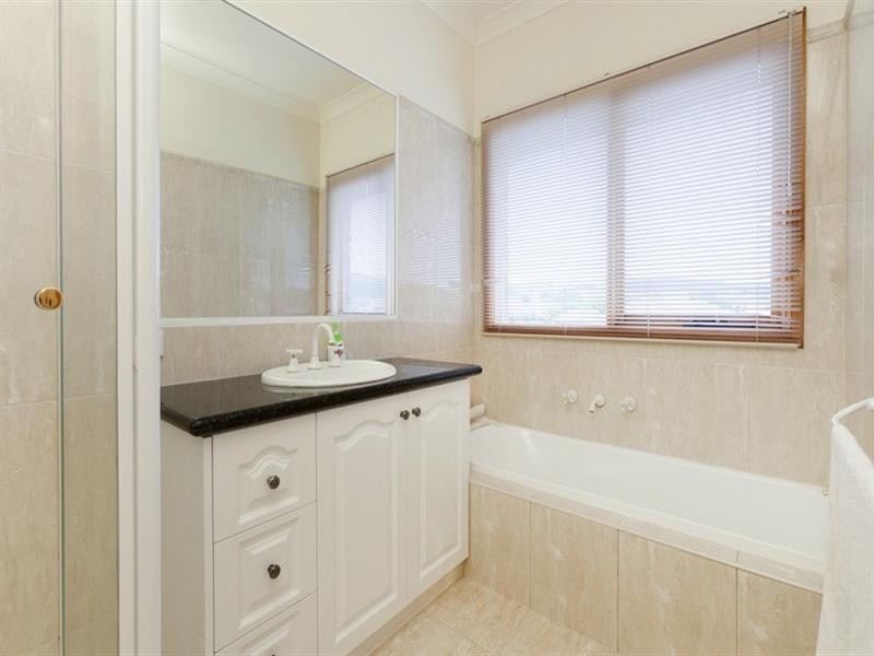 40 Grange Drive, Lysterfield VIC 3156