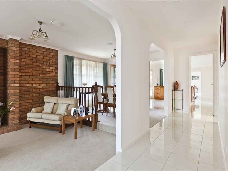 53 Turramurra Drive, Rowville VIC 3178