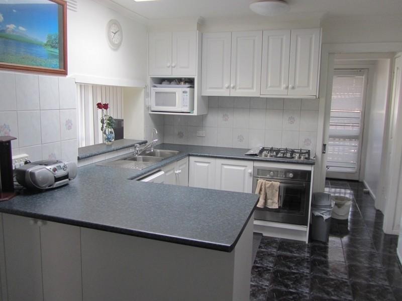 11 Village Court, Rowville VIC 3178