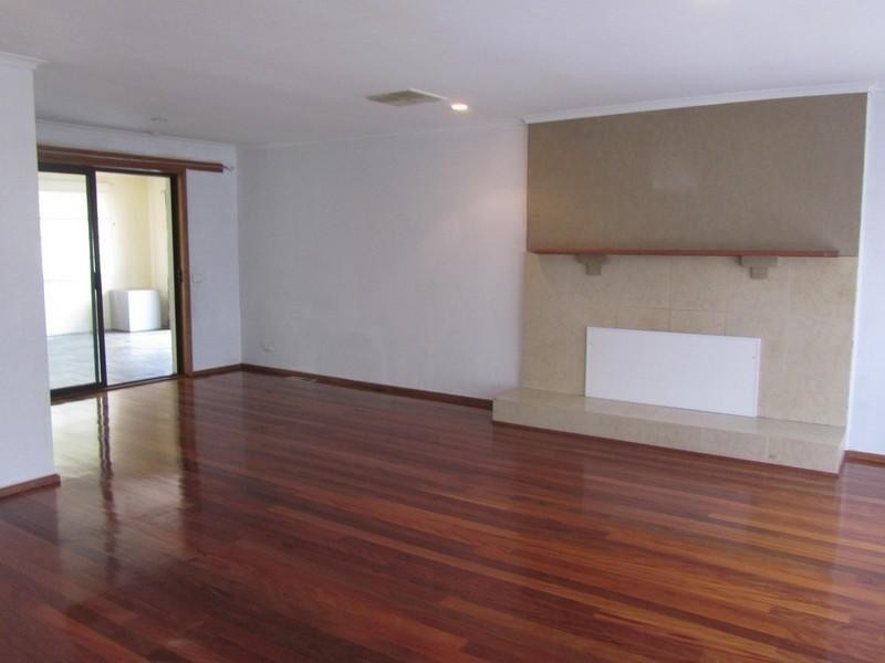 5 Avenel Place, Endeavour Hills VIC 3802