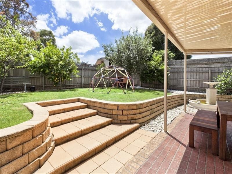 28 Woodside Drive, Rowville VIC 3178