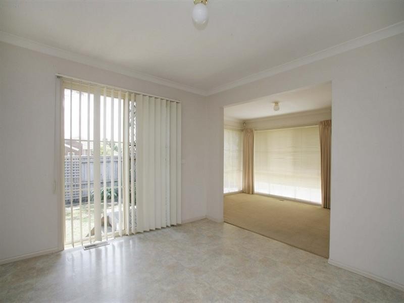 1/11 Lakeview Avenue, Rowville VIC 3178