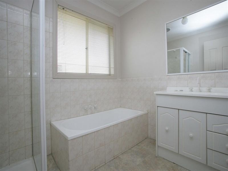 1/11 Lakeview Avenue, Rowville VIC 3178