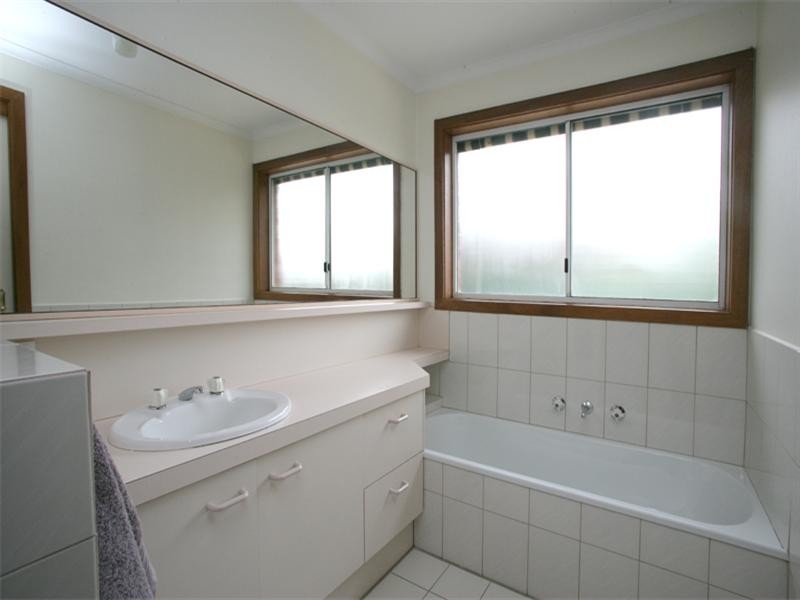 4 Cromwell Drive, Rowville VIC 3178