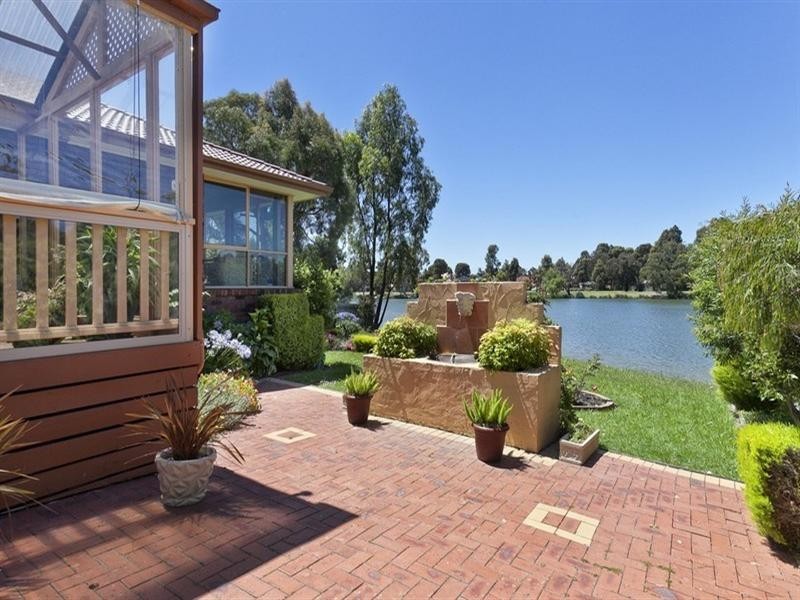 35 Superior Avenue, Rowville VIC 3178