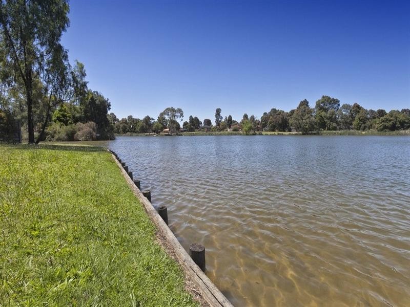 35 Superior Avenue, Rowville VIC 3178